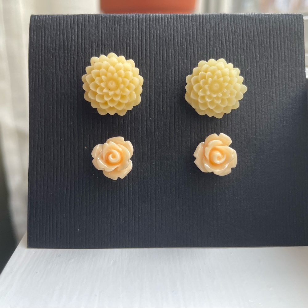 Floral Stud Earrings Set in Yellow and Cream